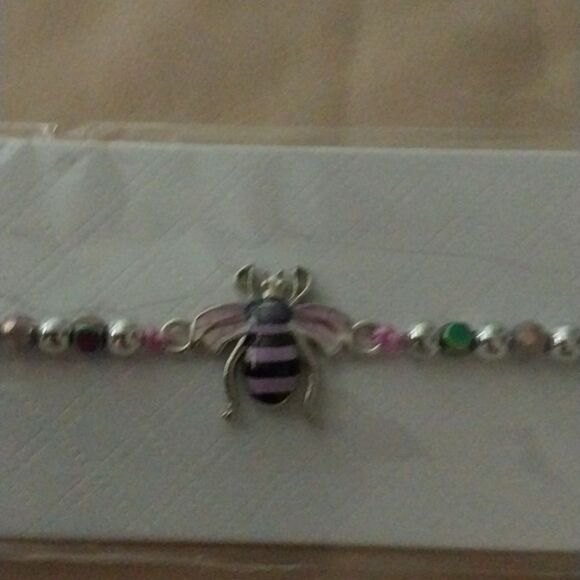 Handmade bee bracelets - Picture 10 of 11